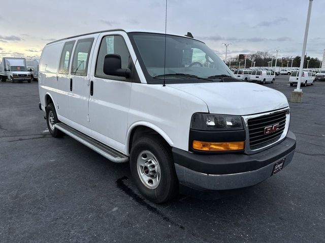 2020 GMC Savana Base