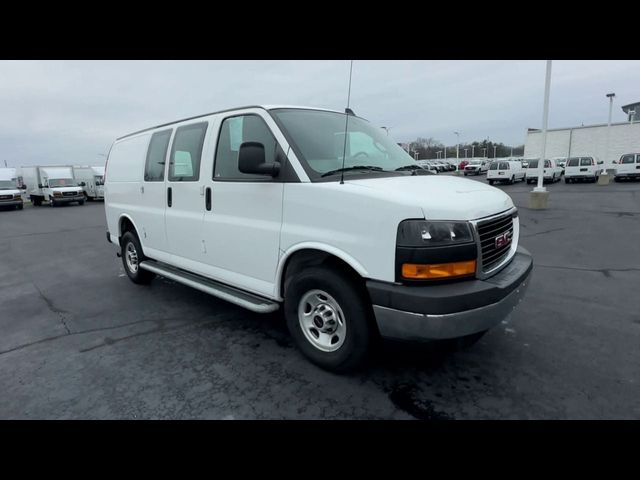 2020 GMC Savana Base