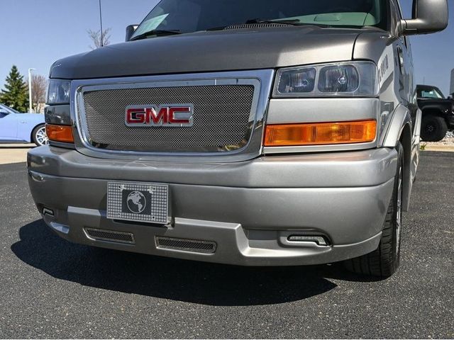 2020 GMC Savana Base