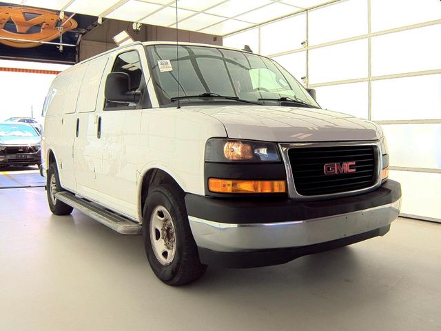 2020 GMC Savana Base