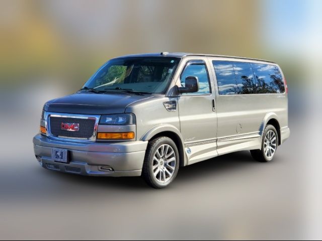 2020 GMC Savana Base