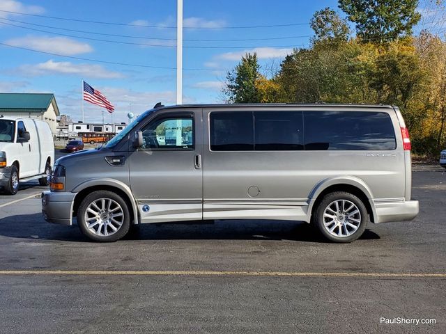 2020 GMC Savana Base