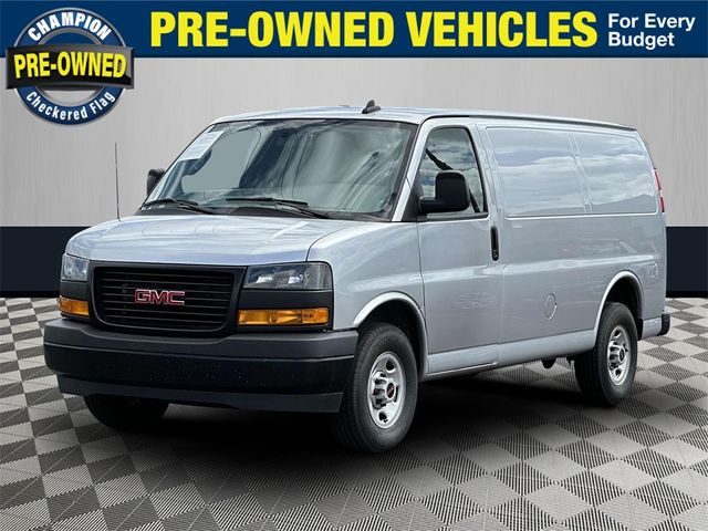 2020 GMC Savana Base