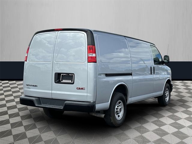 2020 GMC Savana Base