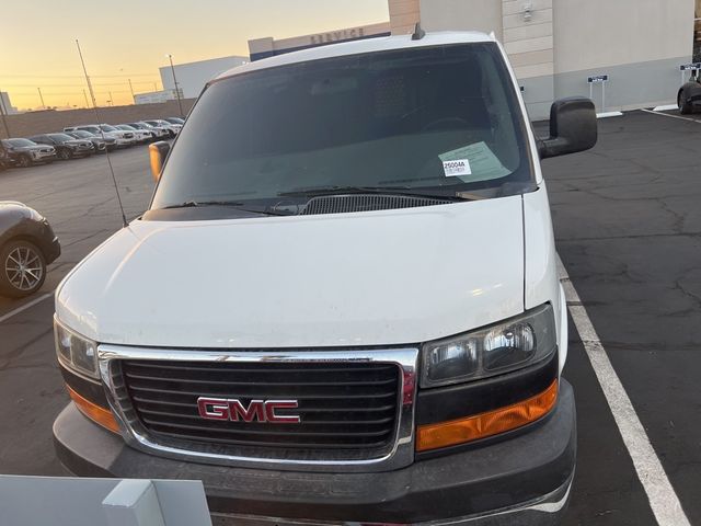 2020 GMC Savana Base