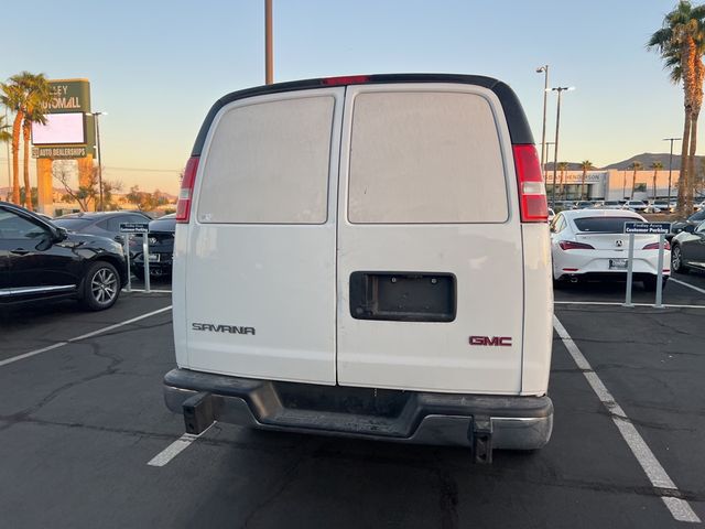 2020 GMC Savana Base