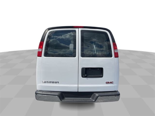 2020 GMC Savana Base