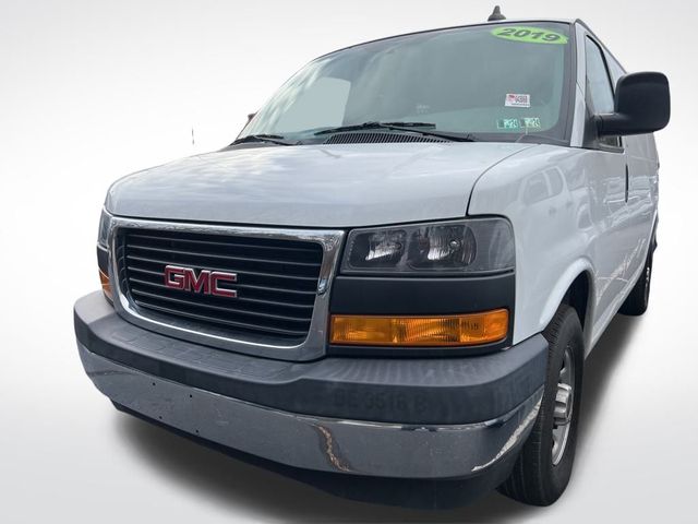 2020 GMC Savana Base