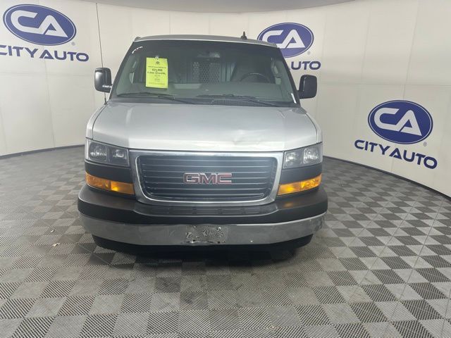 2020 GMC Savana Base