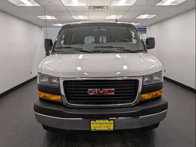 2020 GMC Savana Base