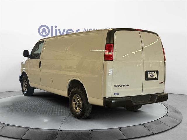 2020 GMC Savana Base