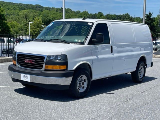 2020 GMC Savana Base