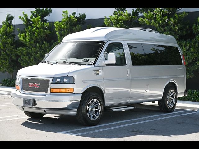 2020 GMC Savana Base