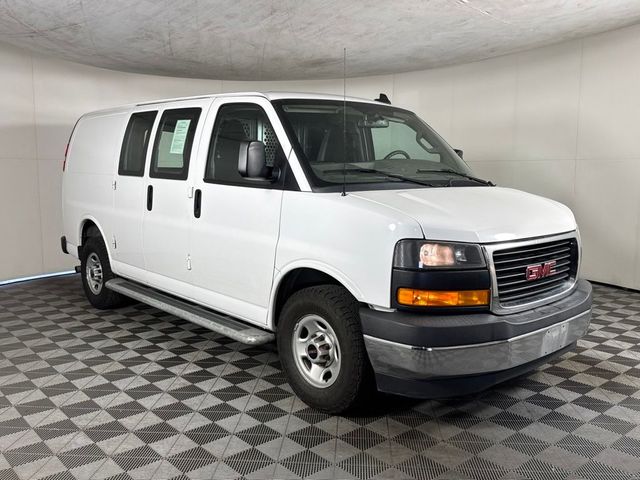 2020 GMC Savana Base