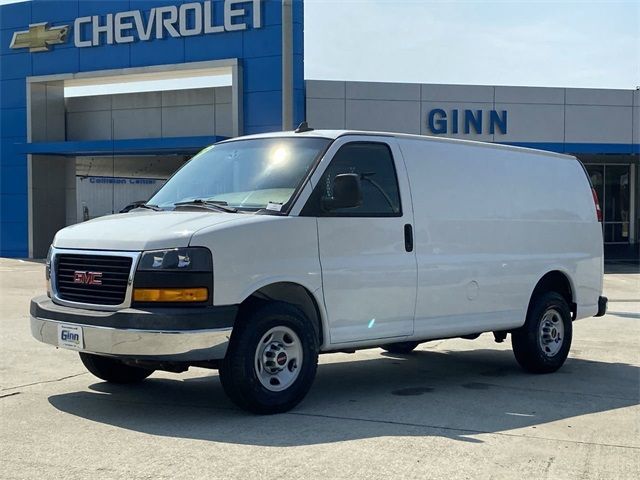 2020 GMC Savana Base