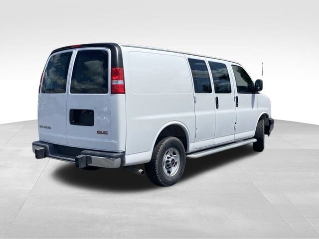 2020 GMC Savana Base