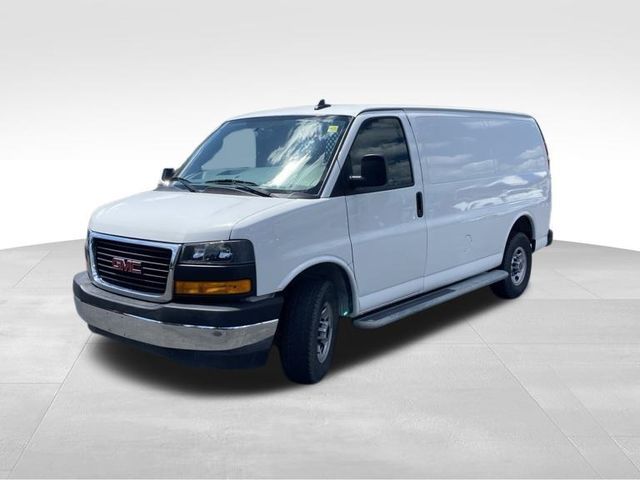 2020 GMC Savana Base