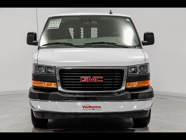 2020 GMC Savana Base