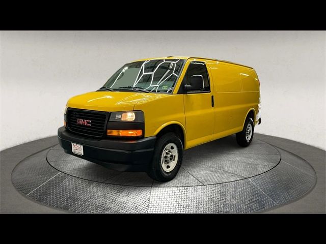 2020 GMC Savana Base