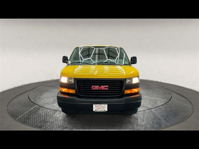 2020 GMC Savana Base