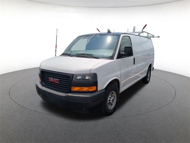 2020 GMC Savana Base