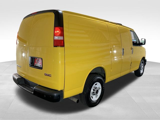 2020 GMC Savana Base