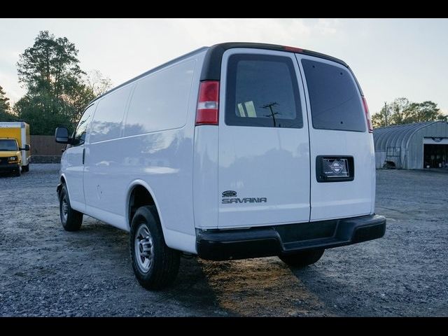 2020 GMC Savana Base