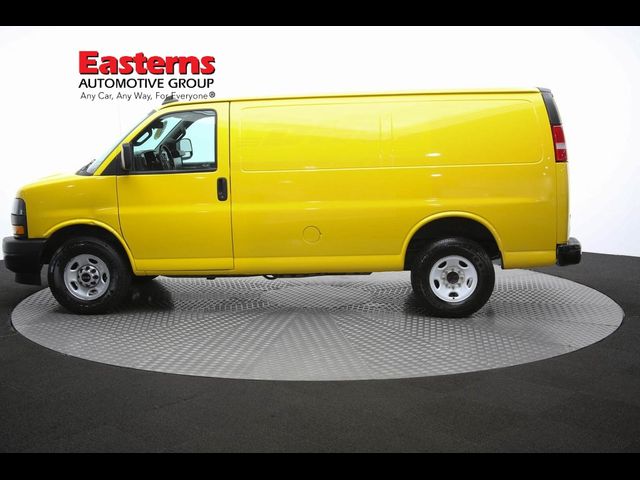 2020 GMC Savana Base