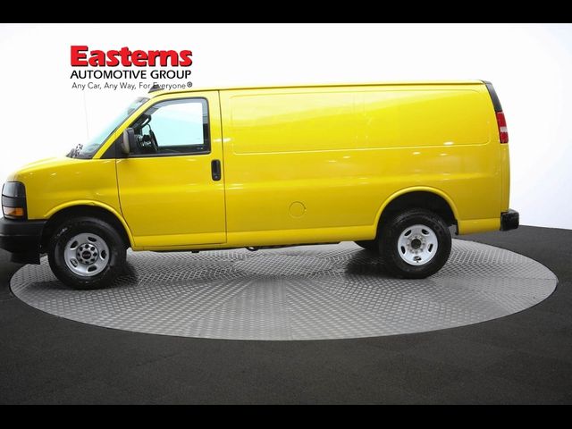 2020 GMC Savana Base