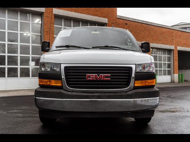 2020 GMC Savana Base