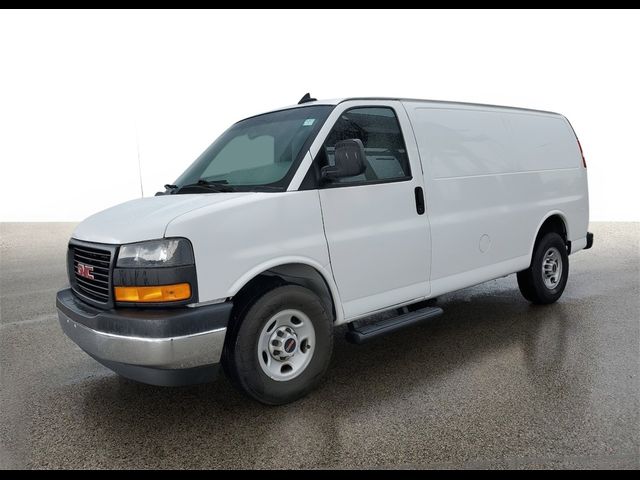 2020 GMC Savana Base