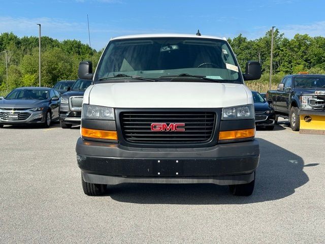 2020 GMC Savana Base