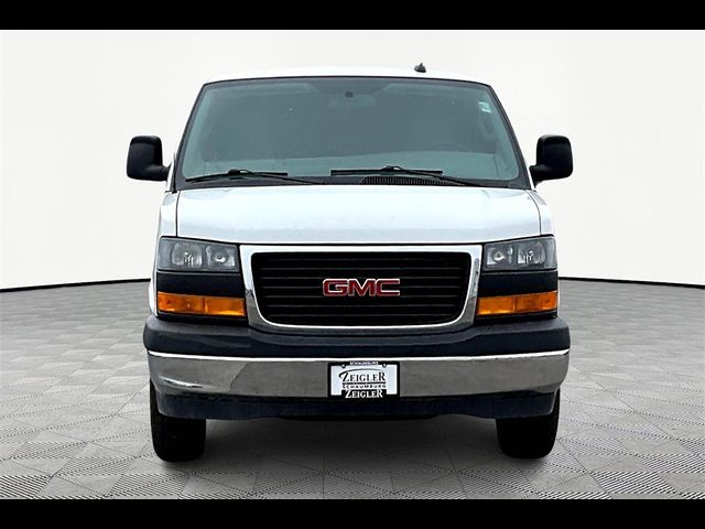 2020 GMC Savana Base