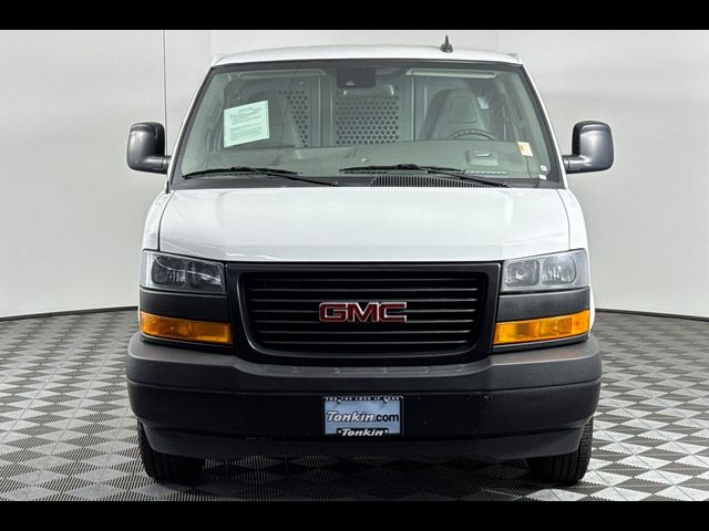 2020 GMC Savana Base
