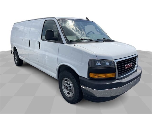 2020 GMC Savana Base