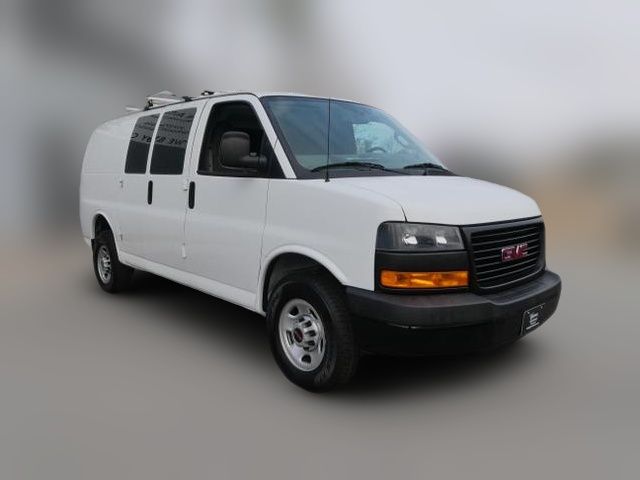 2020 GMC Savana Base