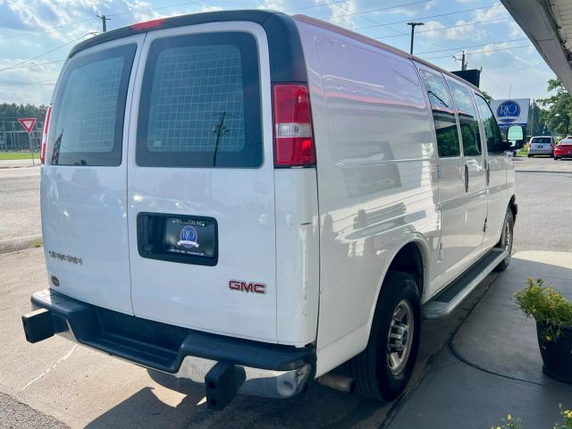 2020 GMC Savana Base