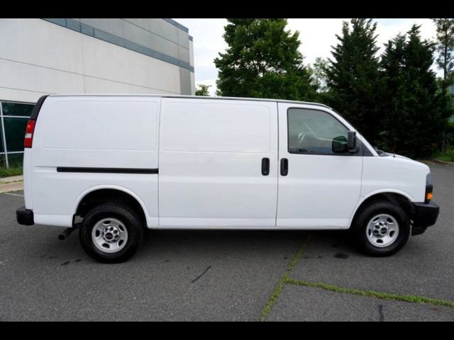 2020 GMC Savana Base