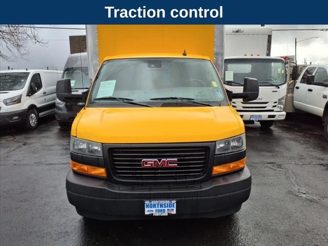 2020 GMC Savana Base