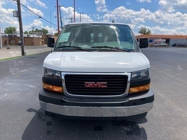 2020 GMC Savana Base