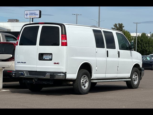 2020 GMC Savana Base