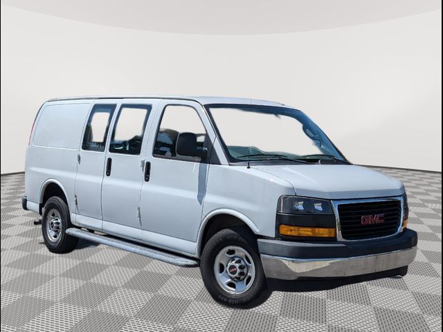 2020 GMC Savana Base