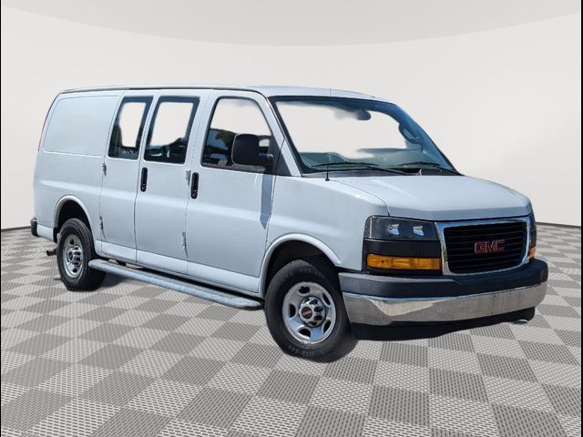 2020 GMC Savana Base