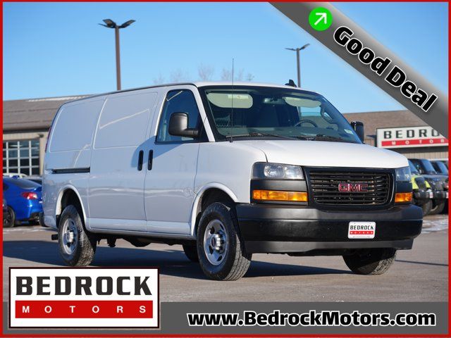 2020 GMC Savana Base