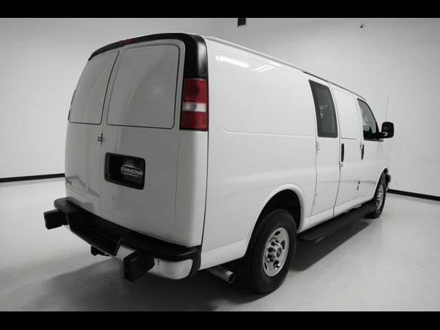 2020 GMC Savana Base