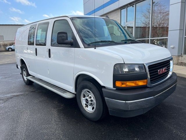 2020 GMC Savana Base