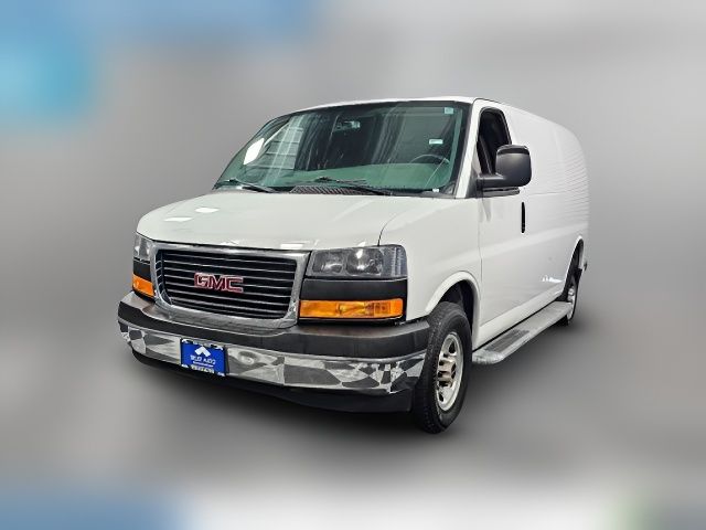 2020 GMC Savana Base