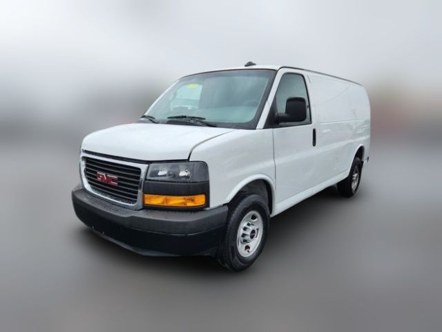 2020 GMC Savana Base