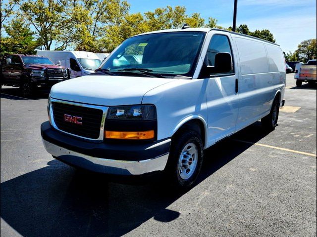 2020 GMC Savana Base