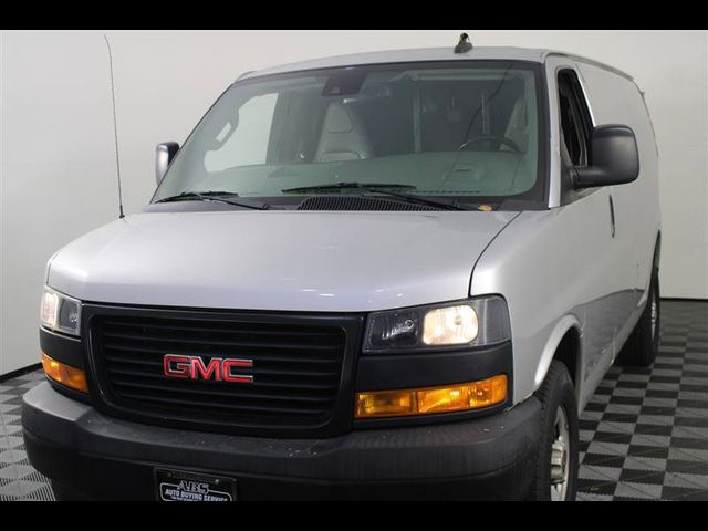 2020 GMC Savana Base